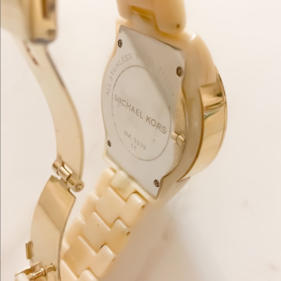Gold Ivory horn watch with Quartz, mother of pearl - Picture 5 of 6